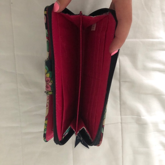 Very Bradley Multi wallet - Picture 4 of 4